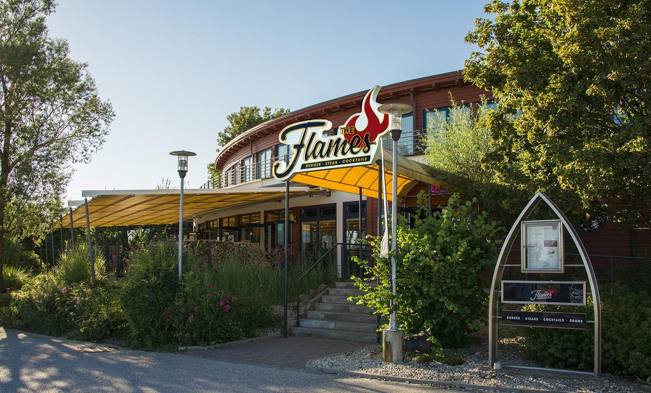 The Flames Hotel Sankt Marienkirchen bei Scharding Exterior photo